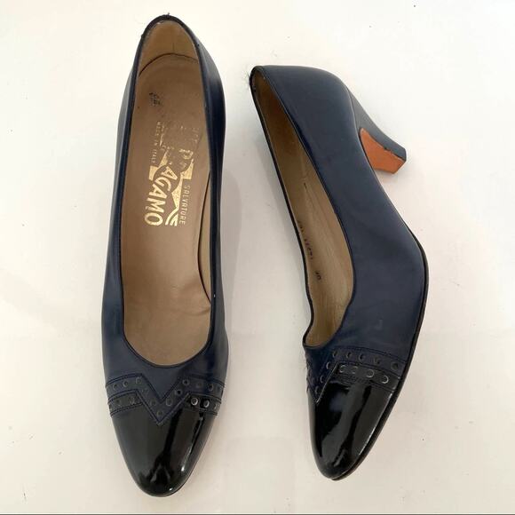 Salvatore Ferragamo Pumps - Picture 1 of 9